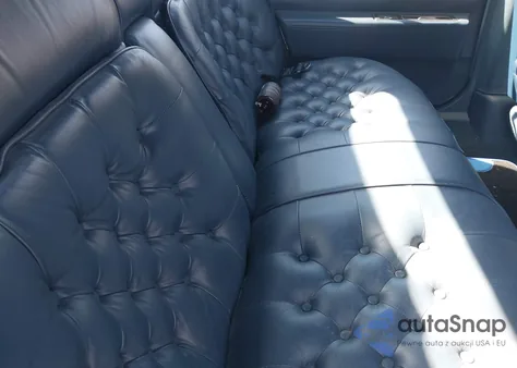 1988 Cadillac Fleetwood Delegance из США, поврежденный, VIN 1G6CB5152J4228237